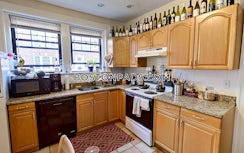 Freeman St./>, Brookline