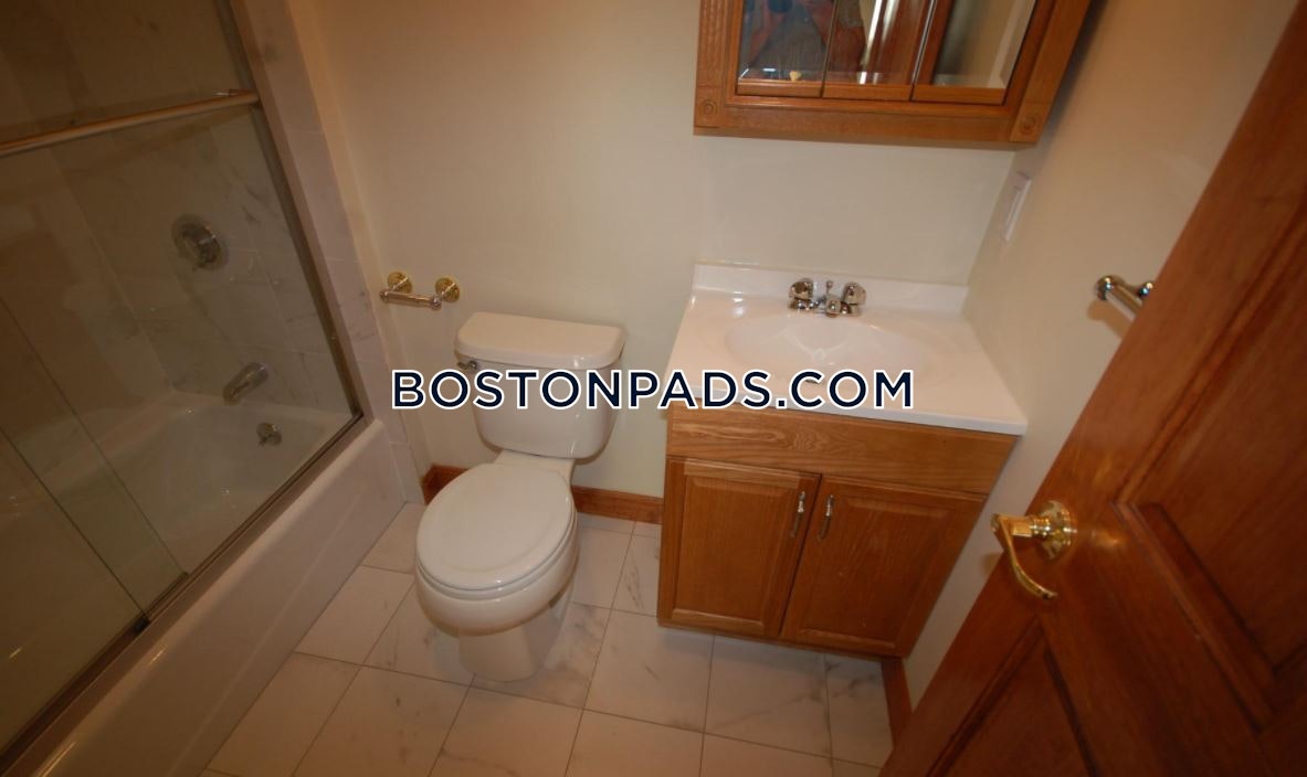 Boston - 4 Beds, 2 Baths