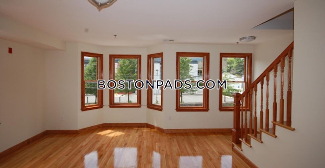 Boston - $5,400+ /mo