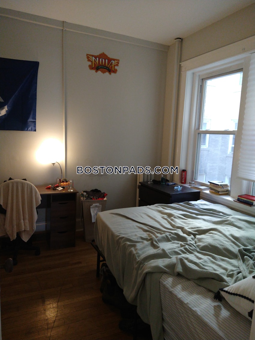 BOSTON - ALLSTON - 3 Beds, 2 Baths - Image 3