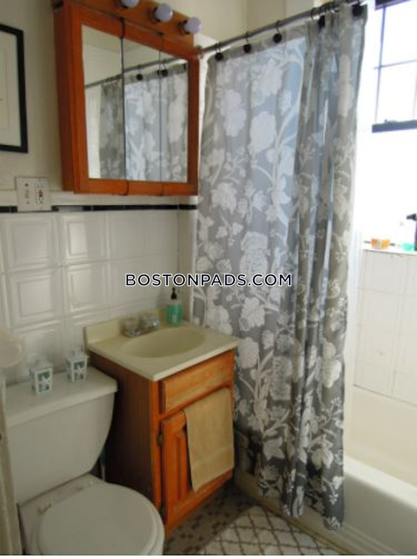 BOSTON - ALLSTON - 3 Beds, 1.5 Baths - Image 5