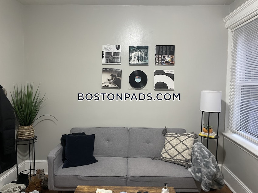 BOSTON - FENWAY/KENMORE - 3 Beds, 1 Bath - Image 14