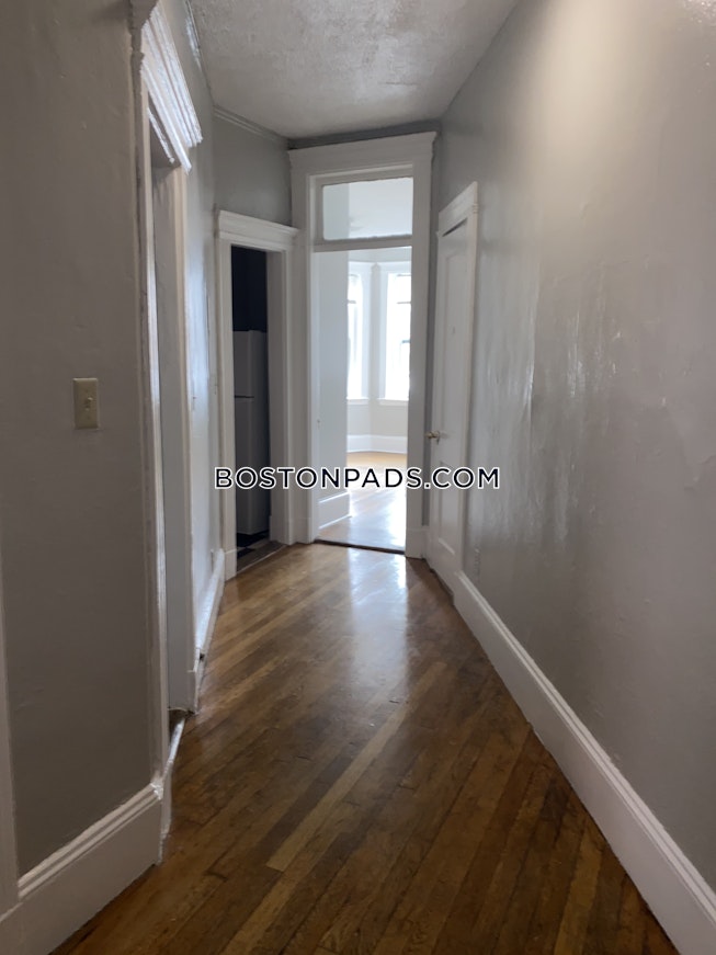 Boston - $4,100+ /mo