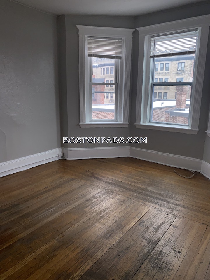 fenwaykenmore-apartment-for-rent-3-bedrooms-1-bath-boston-4100-8030785 