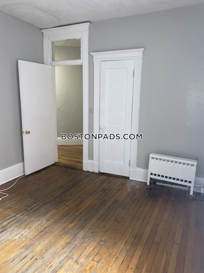 Boston - $4,100+ /mo