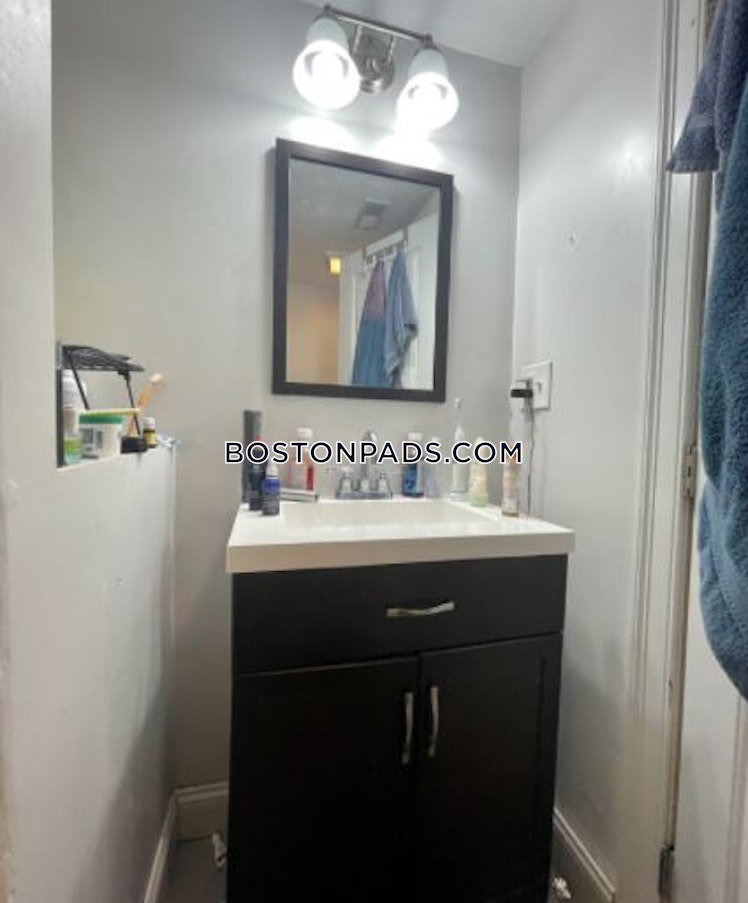 Tremont St., Roxbury Crossing