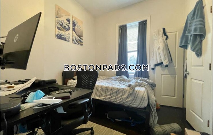 Tremont St., Roxbury Crossing