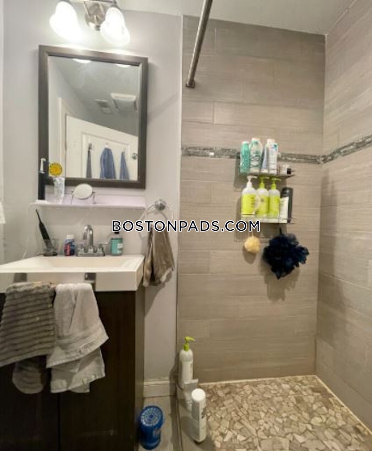 Tremont St., Roxbury Crossing