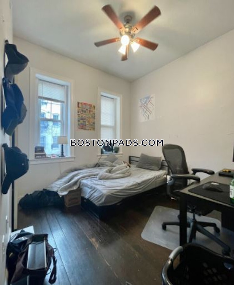 Tremont St., Roxbury Crossing