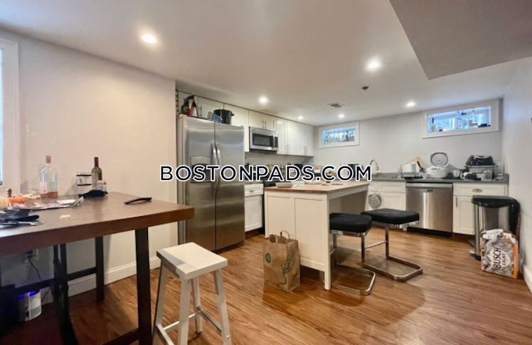 Tremont St., Roxbury Crossing