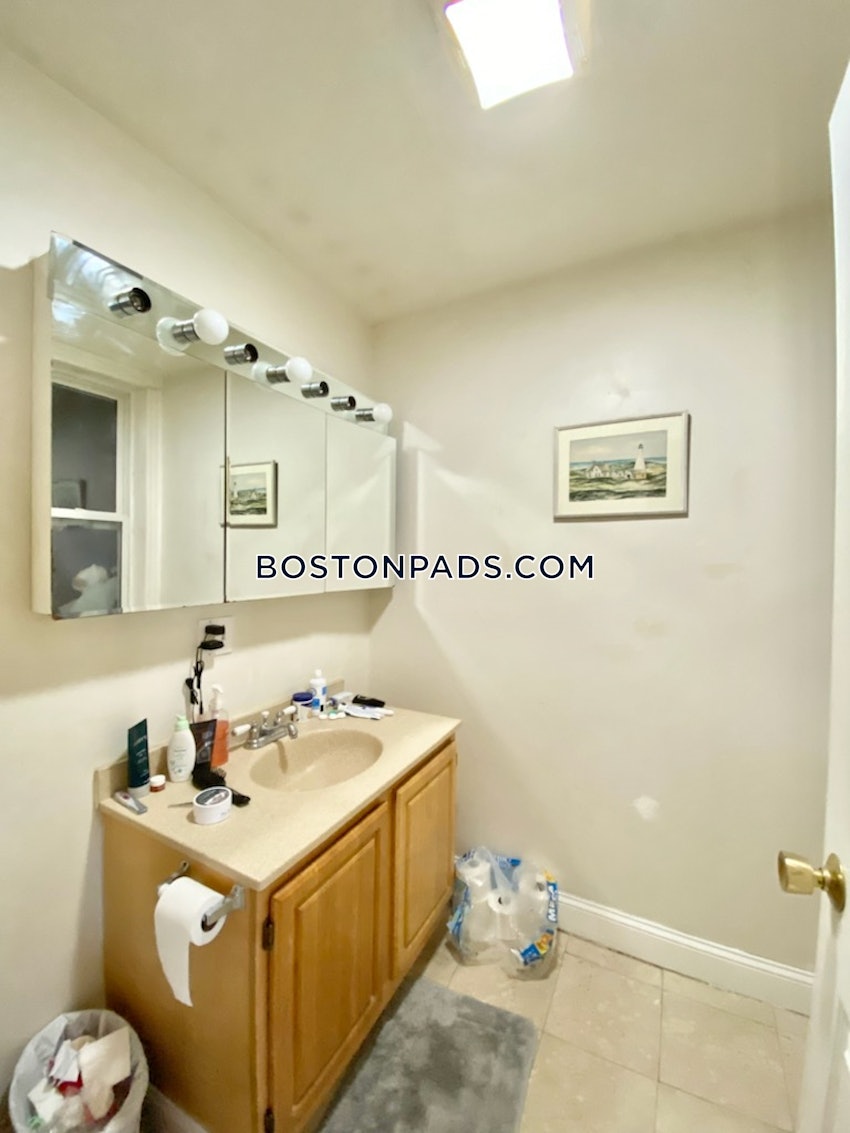 BOSTON - LOWER ALLSTON - 3 Beds, 1.5 Baths - Image 7