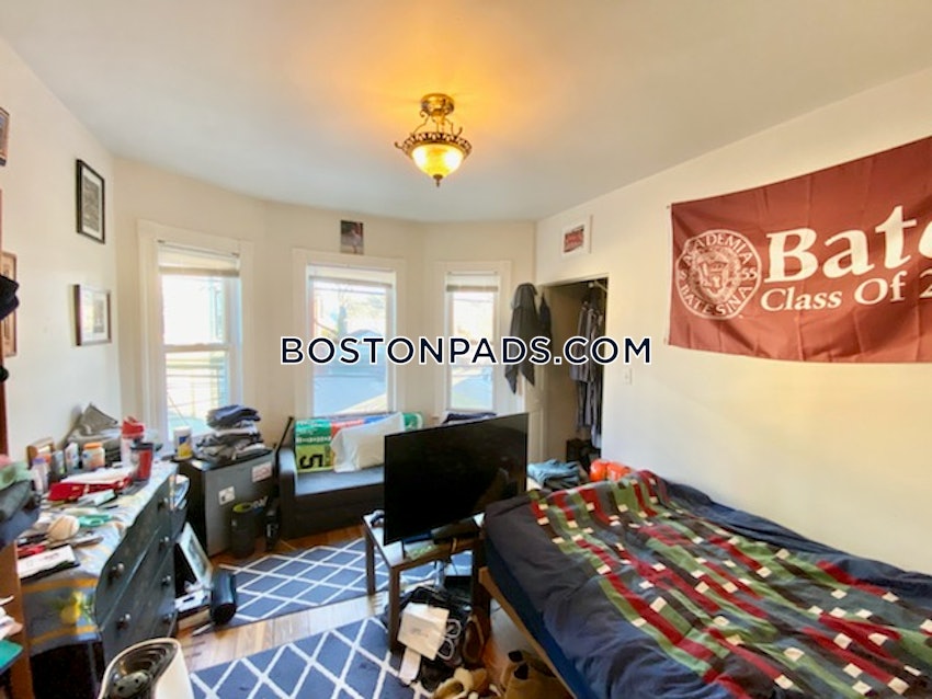 BOSTON - LOWER ALLSTON - 3 Beds, 1.5 Baths - Image 3