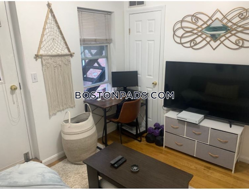 BOSTON - NORTH END - 2 Beds, 2 Baths - Image 9