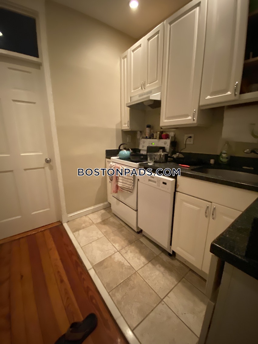 BOSTON - FENWAY/KENMORE - 3 Beds, 1 Bath - Image 1