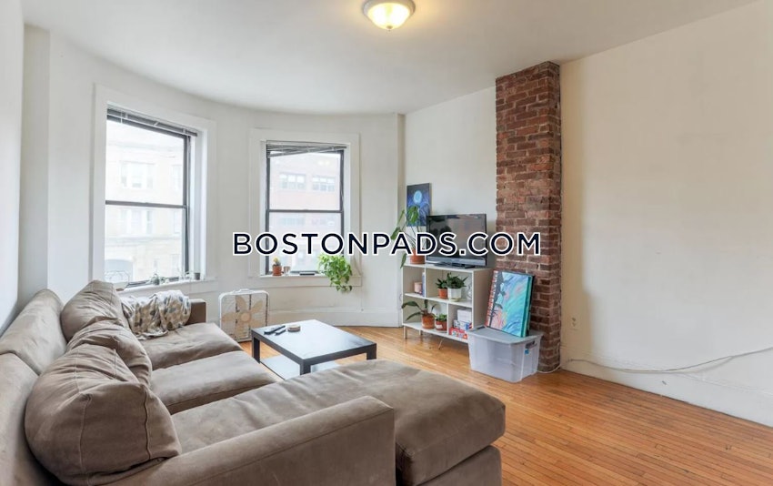 BOSTON - MISSION HILL - 4 Beds, 2 Baths - Image 6