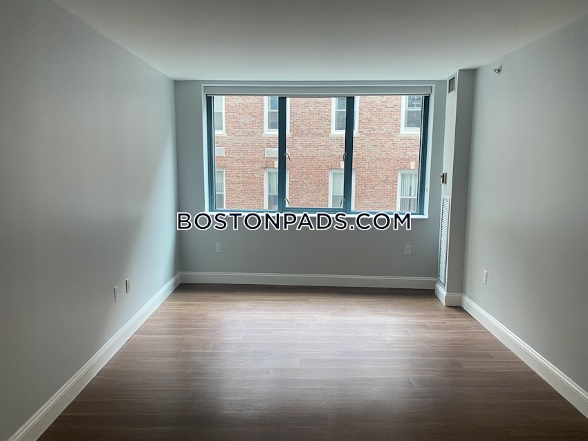 BOSTON - CHINATOWN - 2 Beds, 2 Baths - Image 12