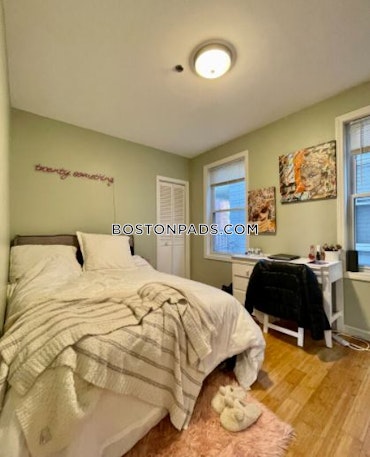 Boston - 4 Beds, 2 Baths