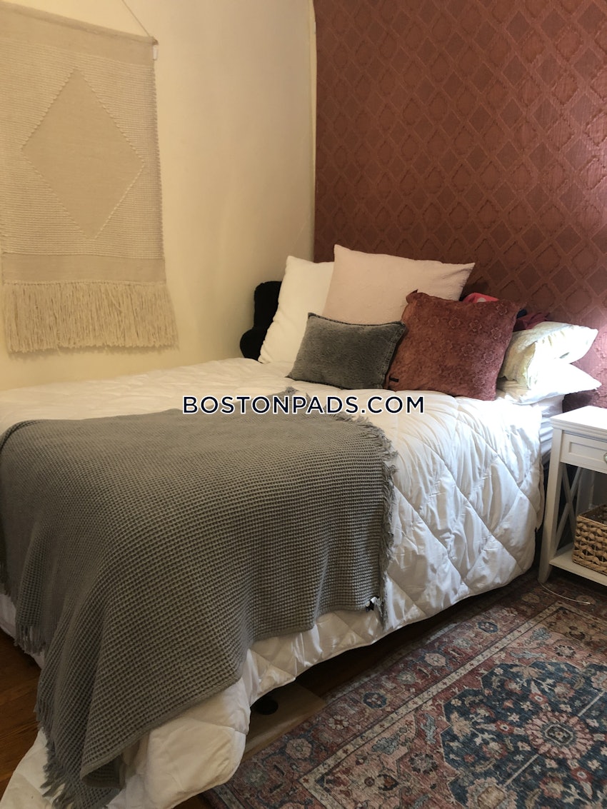 BOSTON - BEACON HILL - 3 Beds, 1 Bath - Image 4