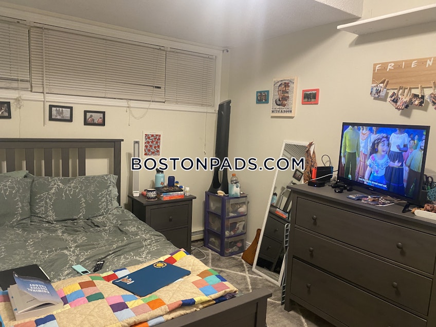 Boston - $4,700+ /month