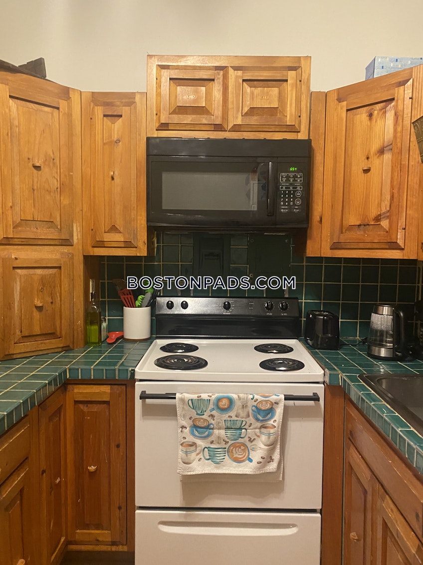 Boston - $4,700+ /month