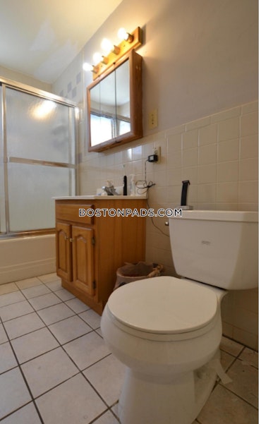 Boston - 5 Beds, 2 Baths