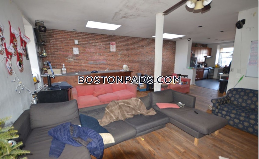 BOSTON - NORTHEASTERN/SYMPHONY - 5 Beds, 2 Baths - Image 17