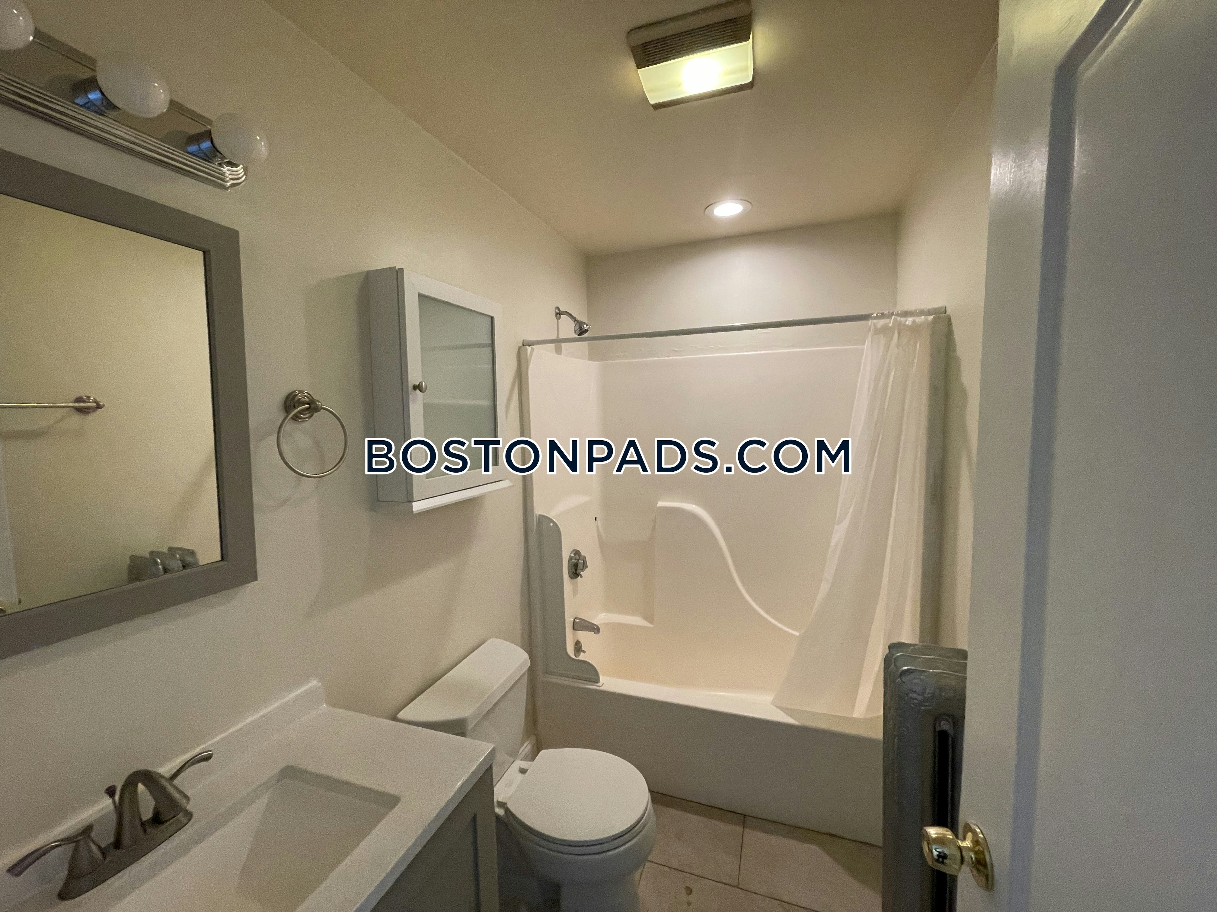 Boston - 3 Beds, 1 Baths