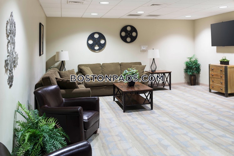 Massachusetts Ave, Cambridge