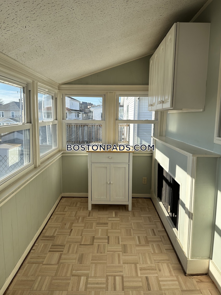 MEDFORD - TUFTS - 7 Beds, 2 Baths - Image 35