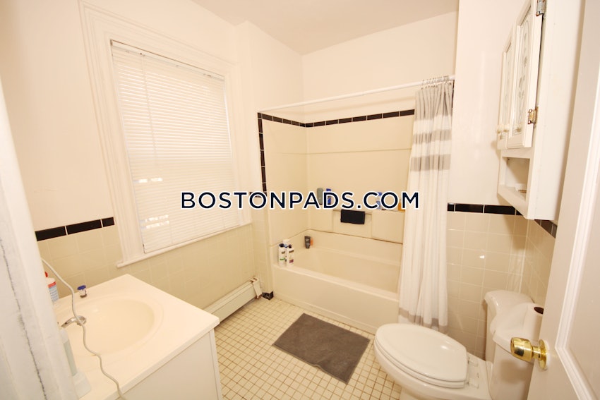 BOSTON - ALLSTON - 4 Beds, 2 Baths - Image 30