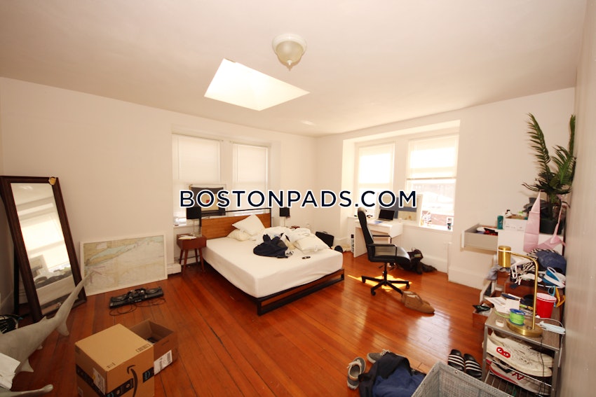 BOSTON - ALLSTON - 4 Beds, 2 Baths - Image 25