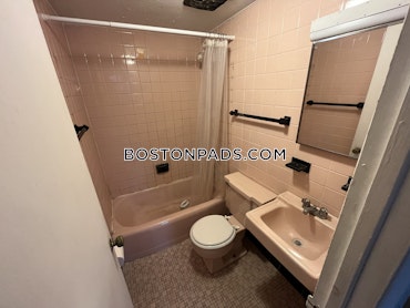 Boston - 0 Beds, 1 Baths