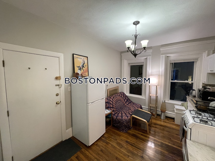 Boston - $2,700+ /month