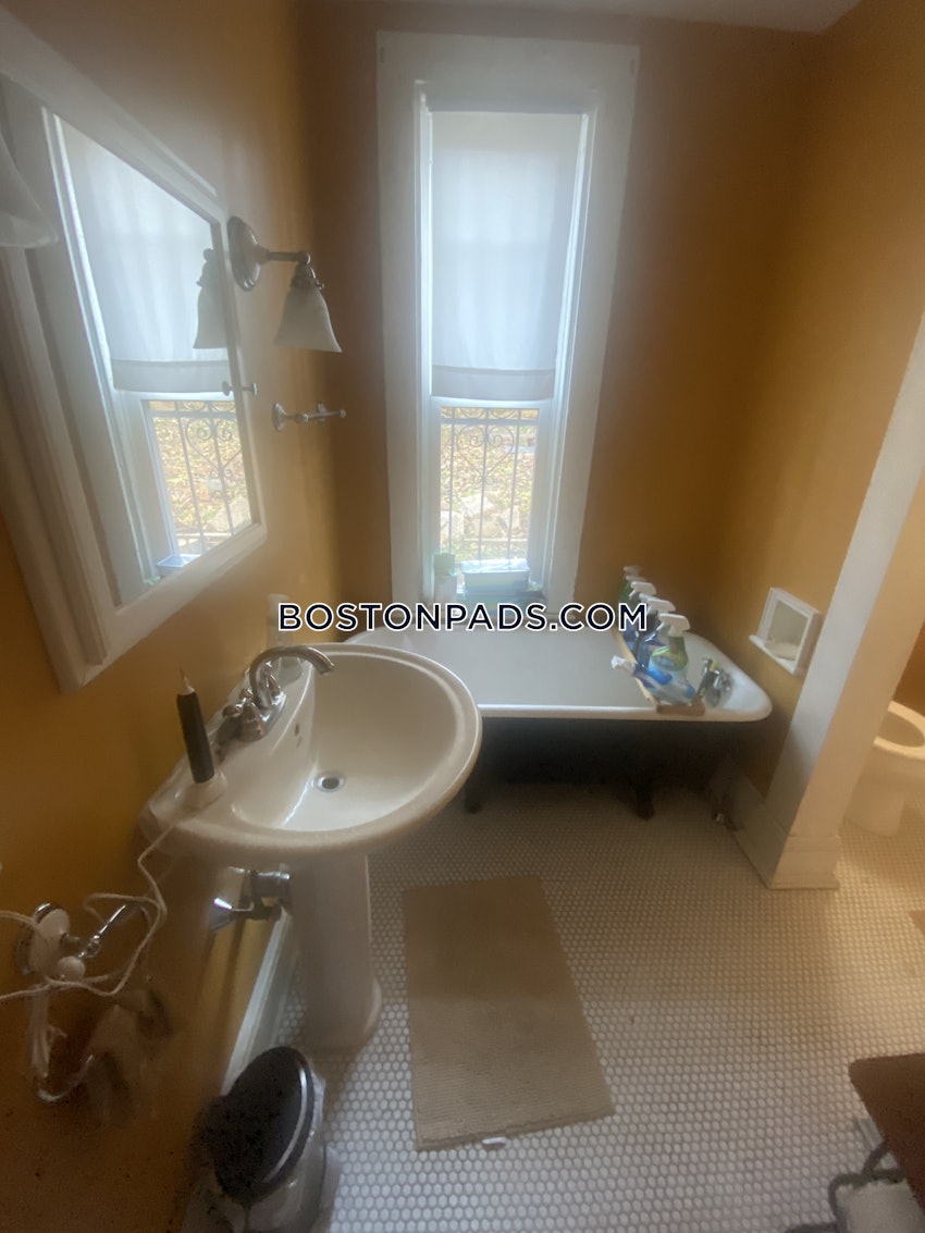 BOSTON - MISSION HILL - 2 Beds, 1 Bath - Image 40