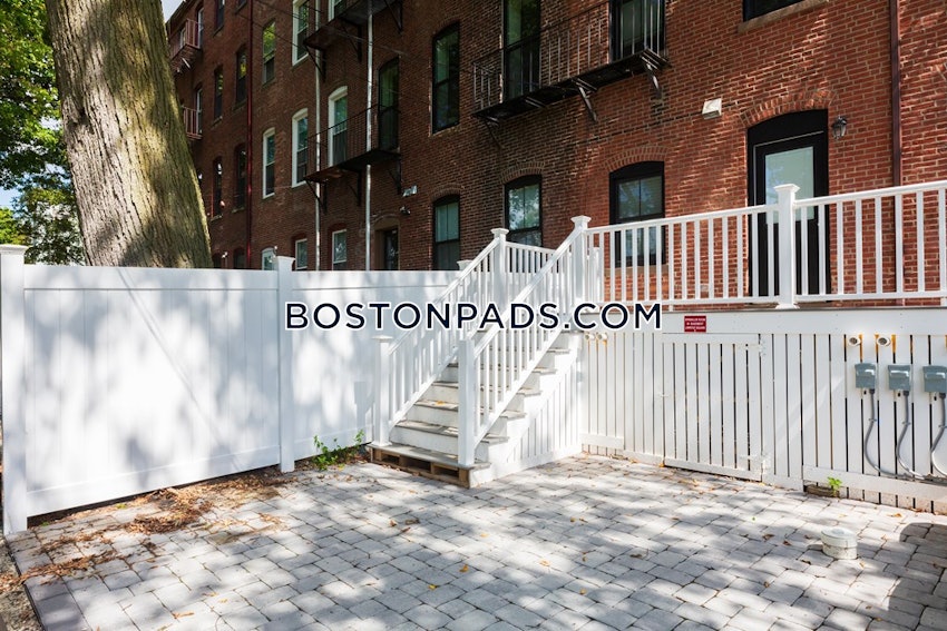 BOSTON - FORT HILL - 2 Beds, 1 Bath - Image 7