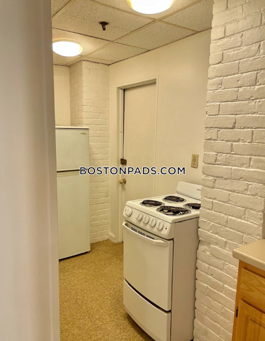 BROOKLINE- BOSTON UNIVERSITY - 1 Bed, 1 Bath - Image 8