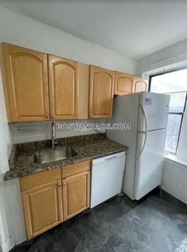 Boston - 4 Beds, 1 Baths