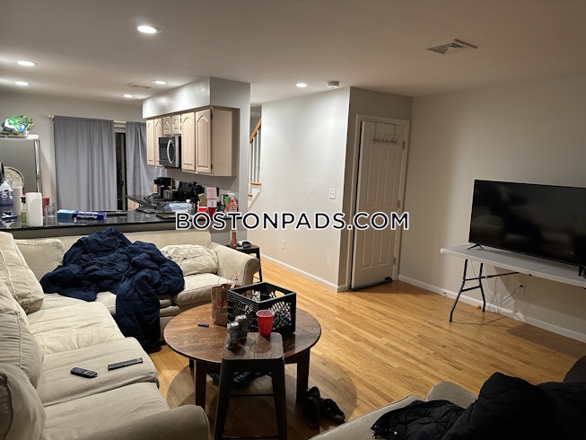 Boston - $7,900+ /mo