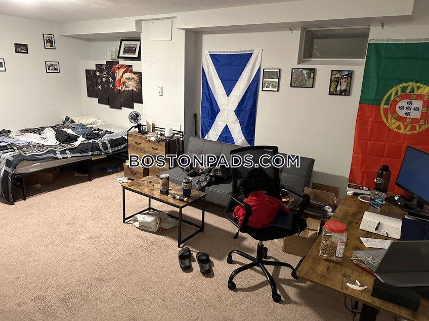 Boston - $7,900+ /month