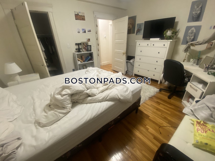 Medford - $3,300+ /month