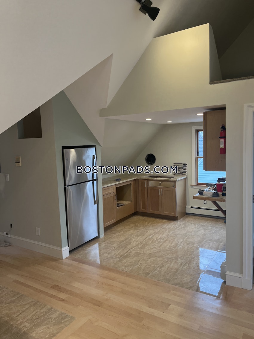 BOSTON - LOWER ALLSTON - 2 Beds, 1 Bath - Image 4