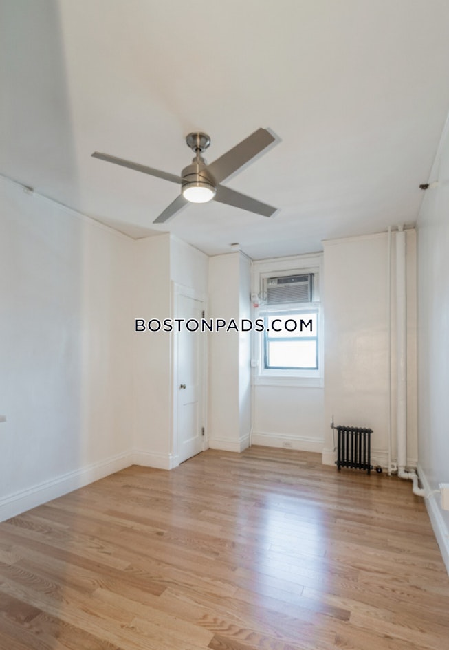 Boston - $2,300+ /mo