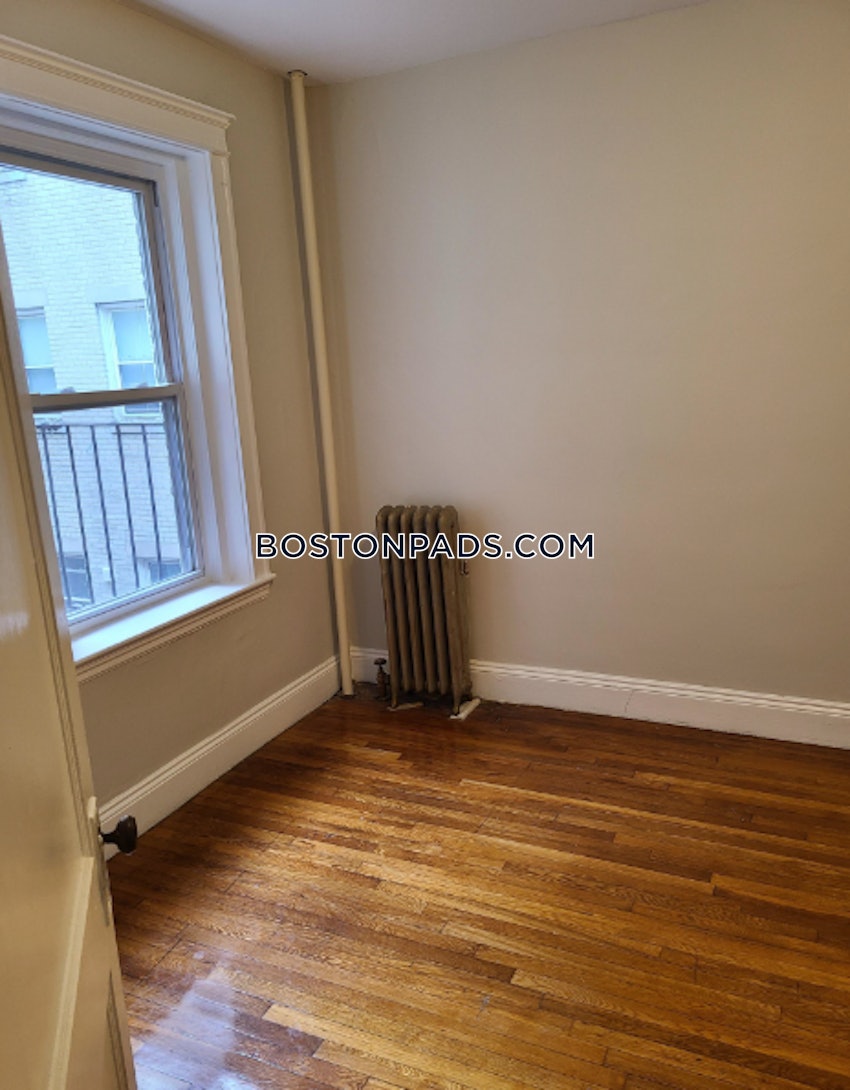 BOSTON - ALLSTON - 2 Beds, 1 Bath - Image 8