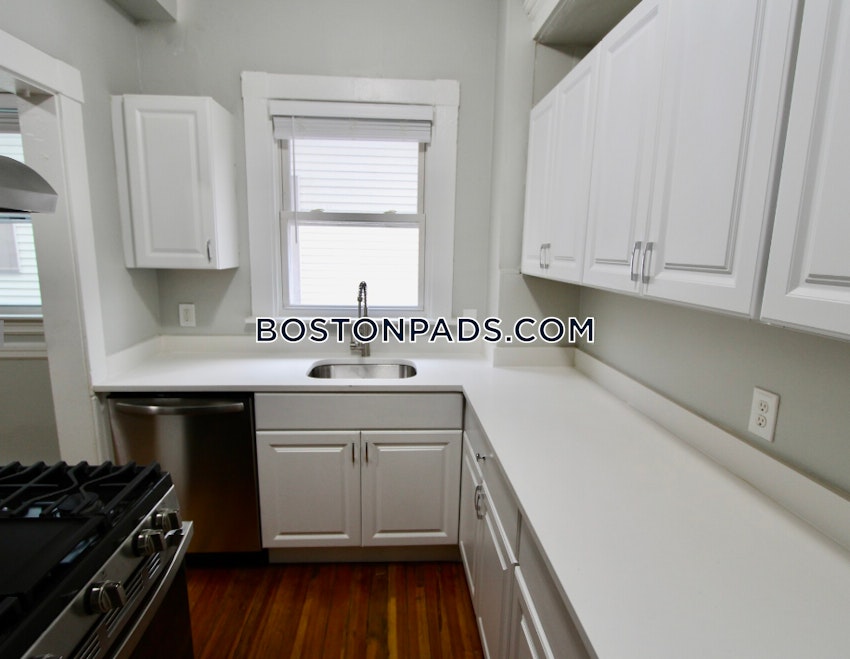 LYNN - 2 Beds, 1 Bath - Image 1