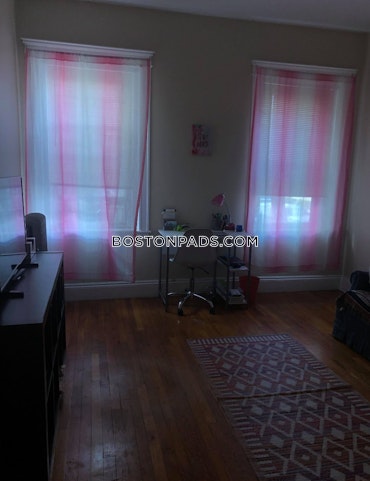 Boston - 2 Beds, 1 Baths