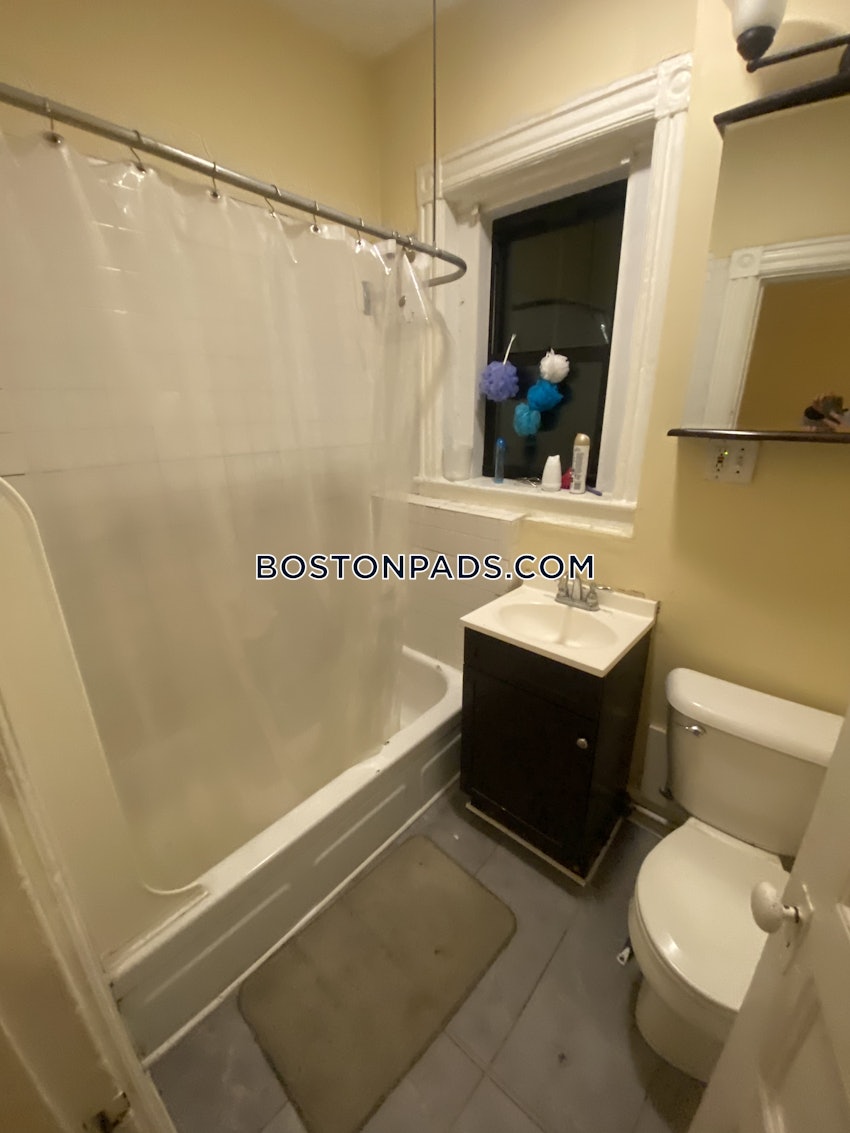 BOSTON - MISSION HILL - 3 Beds, 1 Bath - Image 17