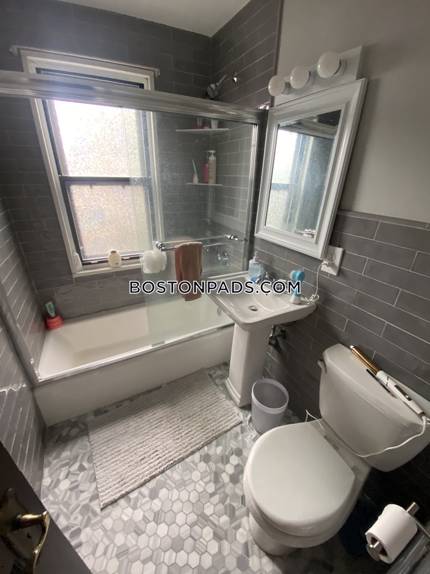 SOMERVILLE - TUFTS - 4 Beds, 2 Baths - Image 23