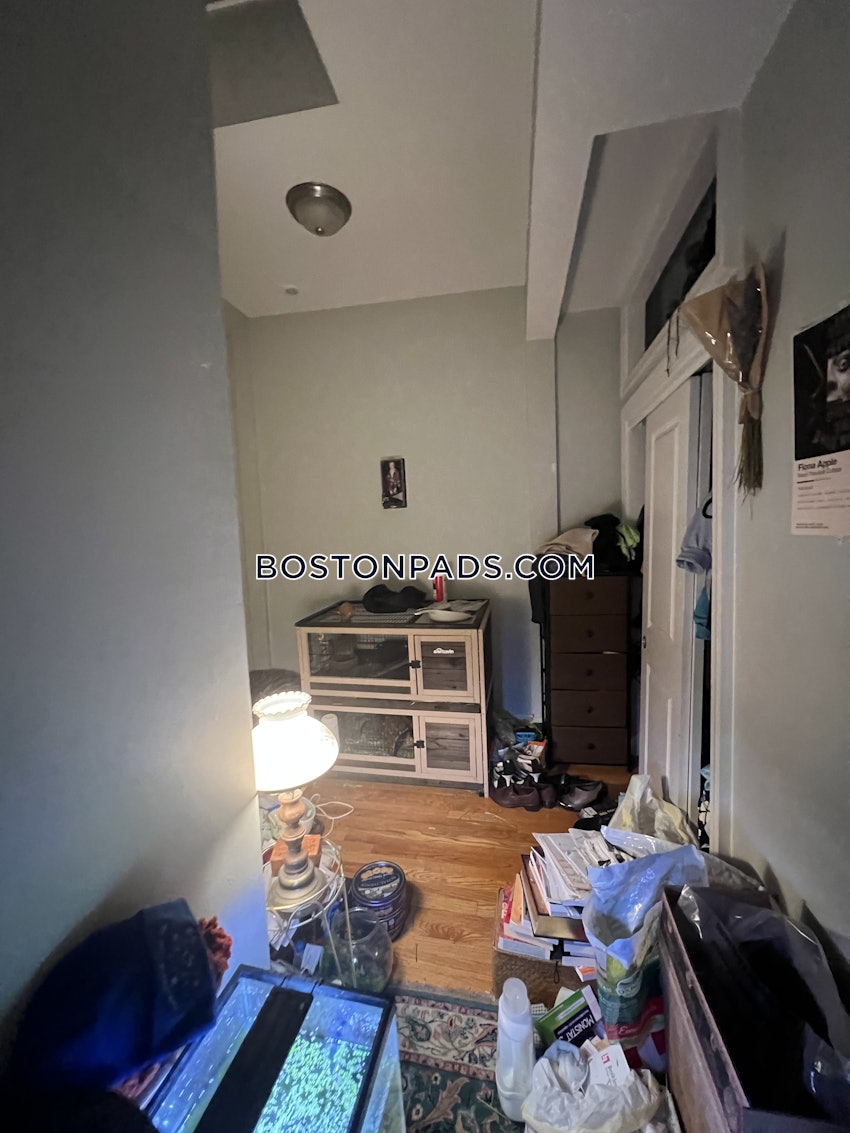 BOSTON - FORT HILL - 4 Beds, 2 Baths - Image 46