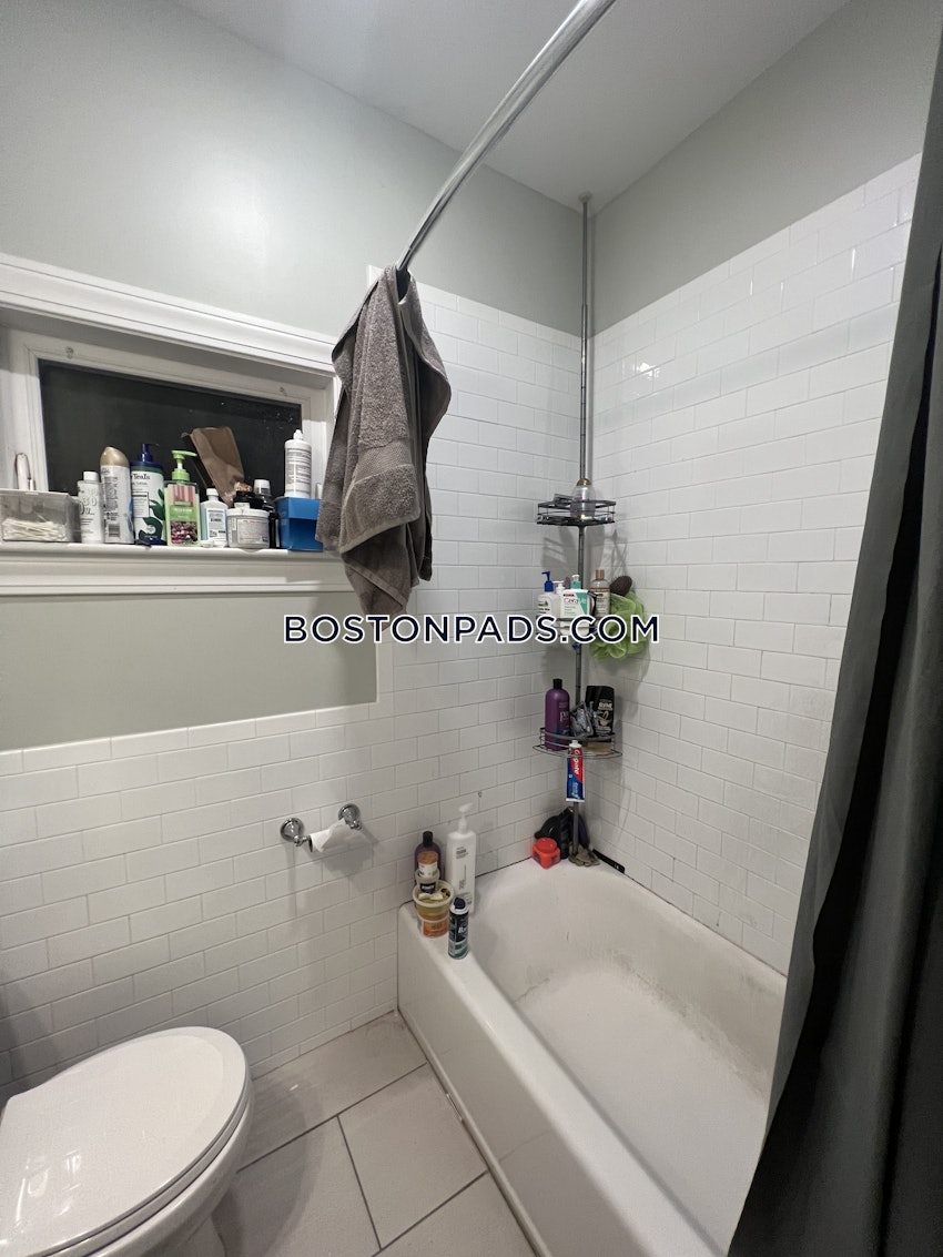 BOSTON - FORT HILL - 4 Beds, 2 Baths - Image 35