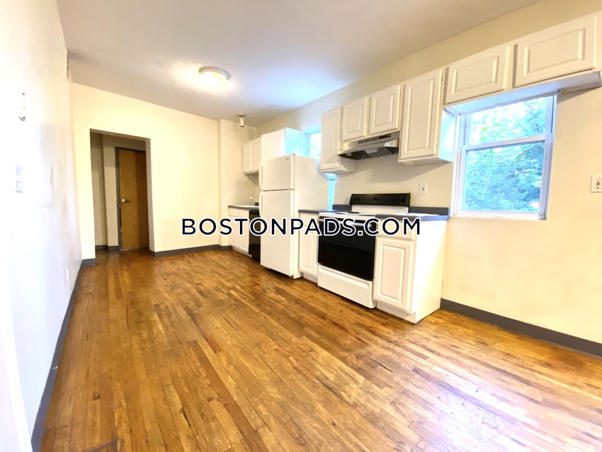 BOSTON - MISSION HILL - 3 Beds, 1 Bath - Image 23